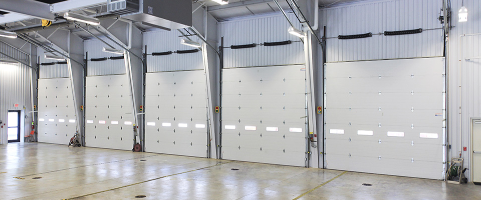 Commercial Service Coplay 12 sectional insulated sandwich with windows desktop